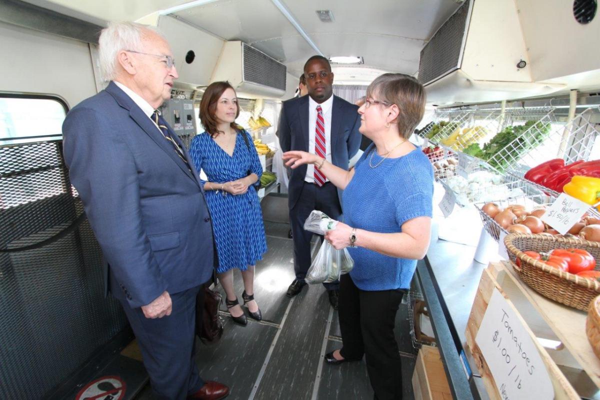 USDA Under Secretary Kevin Concannon visiting the Hartford Mobile Market