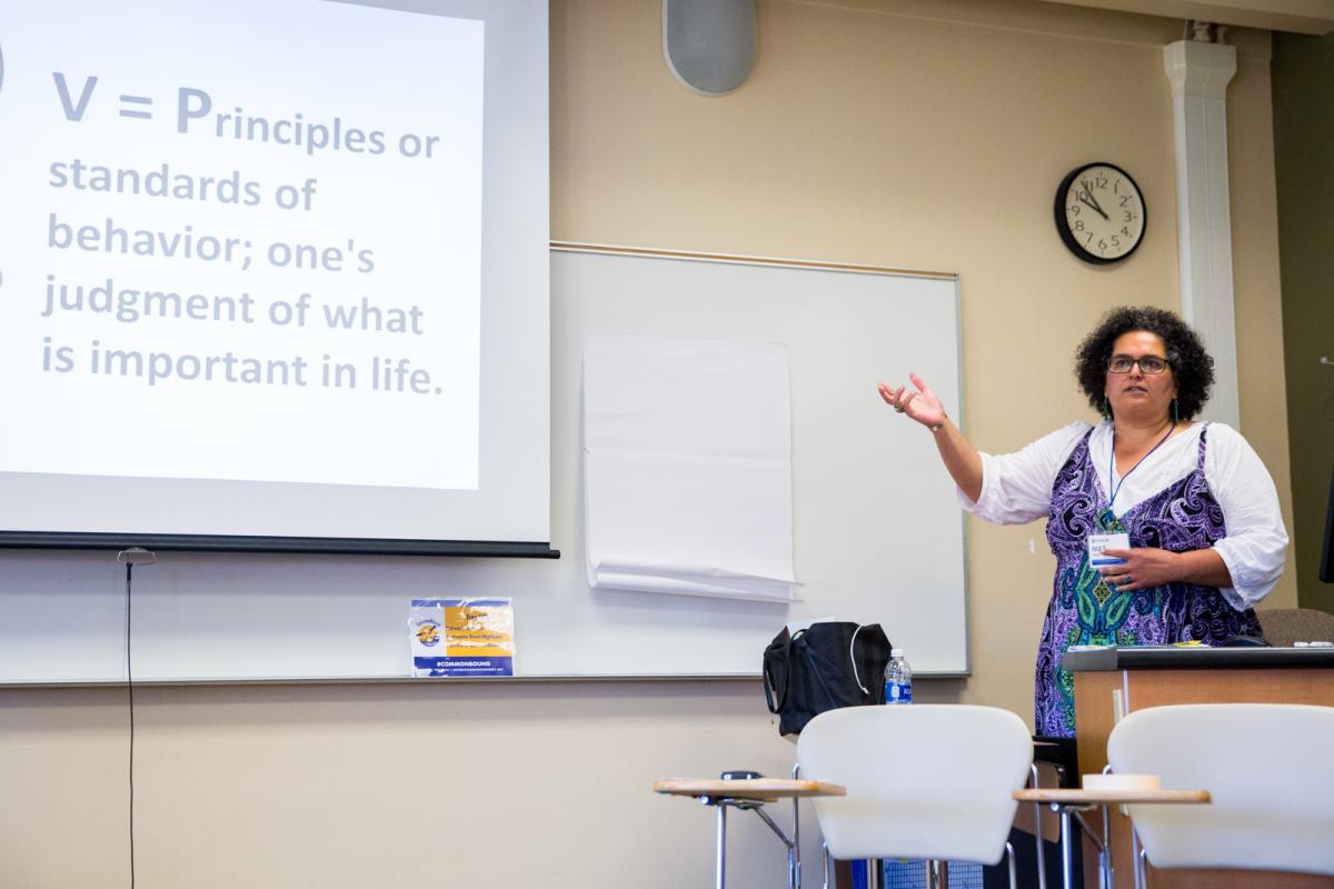 Niaz Dorry presenting at Commonbound